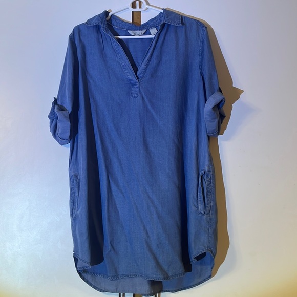 Caffe Marrakech Women’s Denim Blouse, Size M, Pockets, Excellent Condition!! - Picture 1 of 5